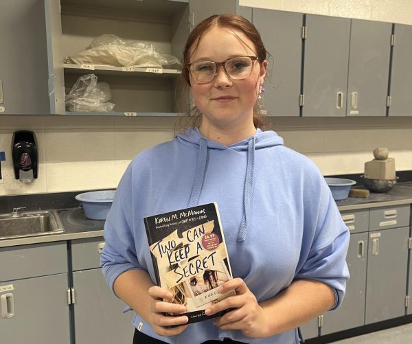 Senior Georgia Moore recently read “Two Can Keep a Secret” by Karen M. McManus. McManus is known for her multi-perspective storytelling in her mystery-based books. 