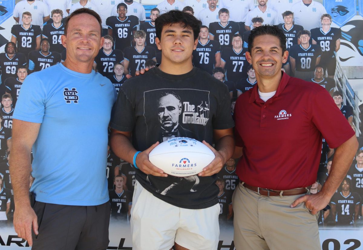 Senior Logan Inagawa has been chosen as the fifth Farmers Insurance Player of the Week of the fall sports season. Inagawa was chosen after having great games three weeks in a row.