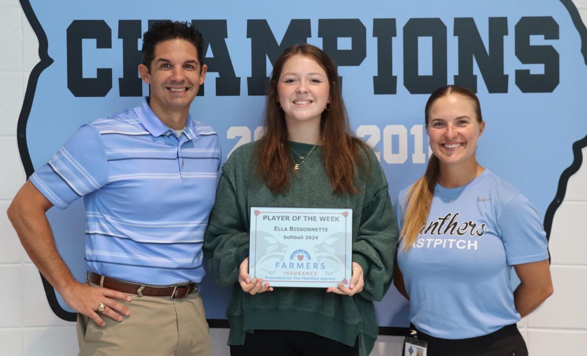 Junior Ella Bissonnette was chosen for 11th Player of the Week for the fall season. Head coach Peyton Dean selected Bissonnette for her leadership skills and performance throughout this season. 